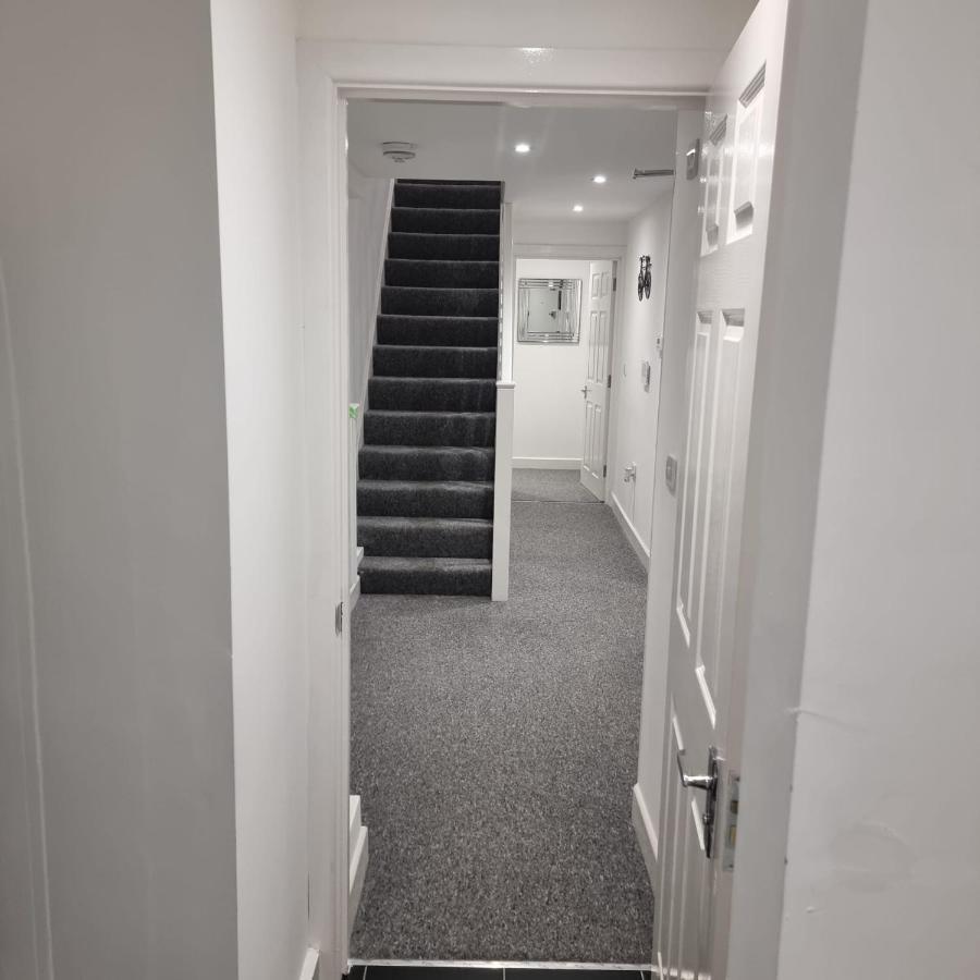 Classic 2 Bed Apartment In Oldkent Road Londres Exterior foto